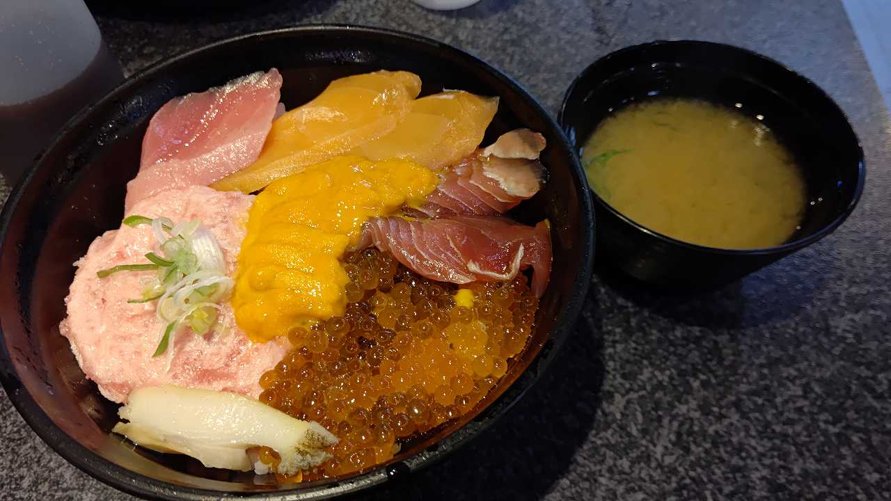 Supreme - 海鮮丼 d24a30ada2fef6c54cef8739d94823